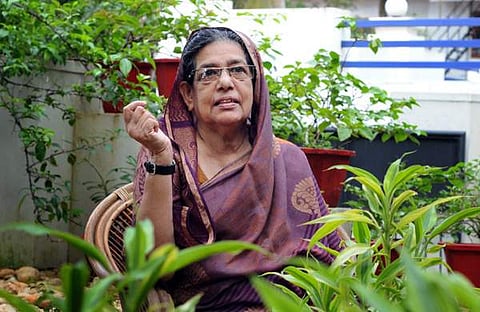 പുരുഷന്മാരുടെ അവയവങ്ങളെ കുറിച്ചും സ്ത്രീകള്‍ പറയാന്‍ തുടങ്ങിയാല്‍ എന്താവും; മദ്റസാ അധ്യാപകന്‍ കൂടി ആവാനുള്ള യോഗ്യത അയാള്‍ക്കില്ലെന്ന് വിപി സുഹറ