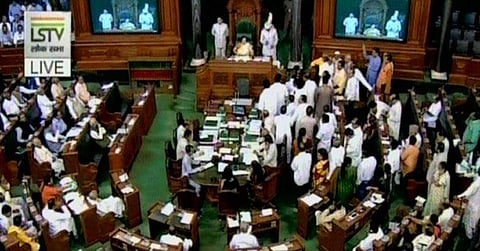 സഭാ നടപടികള്‍ തടസപ്പെടുത്തി; കൊടിക്കുന്നിലിനും രാഘവനുമുള്‍പ്പടെ 6 കോണ്‍ഗ്രസ് എംപിമാര്‍ക്ക് സസ്‌പെന്‍ഷന്‍