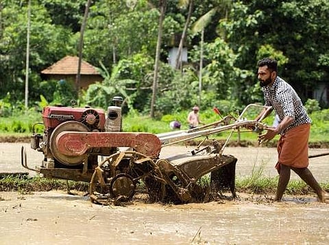 സികെ വിനീത്; ഗ്രൗണ്ടില്‍ കളി; പാടത്തു കാര്യം