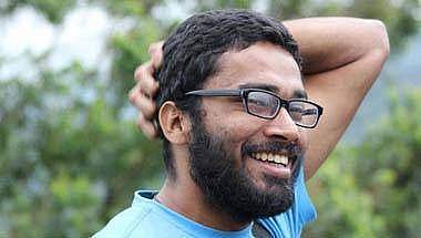1600 ഏക്കര്‍ വനഭൂമി വൈദ്യുതി മന്ത്രിയുടെ സഹാദരനുള്‍പ്പടെയുള്ളവര്‍ കയ്യേറി; ഒഴിപ്പിക്കണമെന്ന് റിപ്പോര്‍ട്ടു ചെയ്തപ്പോള്‍ സ്ഥലം മാറ്റി
