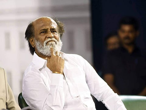 സൂപ്പര്‍ സ്റ്റാര്‍ രജനിയുടെ സൂപ്പര്‍ കാര്‍ യാത്ര; വീഡിയോ വൈറല്‍