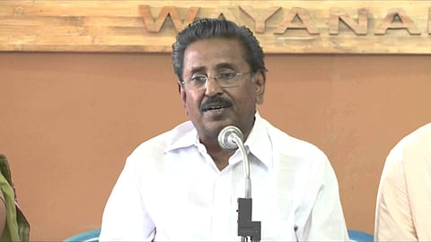 സെന്‍കുമാറിന്റെ പ്രസ്താവന സംഘ്പരിവാറിന് വേണ്ടി; കേസെടുക്കണമെന്ന് ഷാനവാസ് എംപി