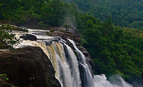 അതിരപ്പിള്ളിയില്‍ സര്‍ക്കാര്‍ 'പണി' തുടങ്ങി; കെഎസ്ഇബി ട്രാന്‍സ്‌ഫോര്‍മര്‍ സ്ഥാപിച്ചു