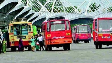 ബസ് ചാര്‍ജ് വര്‍ദ്ധിപ്പിക്കുന്നതുള്‍പ്പെടെ ആവശ്യങ്ങളുന്നയിച്ച് ബസുടമകള്‍ പണിമുടക്കിലേക്ക്