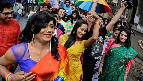 ഭിന്നലിംഗക്കാര്‍ക്ക് പെണ്‍ഷനും തിരിച്ചറിയല്‍ രേഖയും നല്‍കണമെന്ന് റിപ്പോര്‍ട്ട്