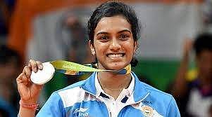 ലോക ബാഡ്മിന്റണ്‍: മെഡലുറപ്പിച്ച് പിവി സിന്ധു; ശ്രീകാന്തിന് തോല്‍വി