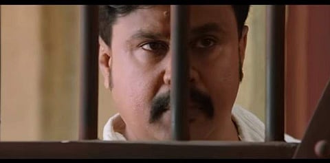 ദീലീപിന് ജയിലില്‍ സുഖവാസം, സെല്ലില്‍ എത്തുന്നത് രാത്രിയില്‍ മാത്രം, ഭക്ഷണവും മറ്റു സൗകര്യങ്ങളും ഉദ്യോഗസ്ഥര്‍ക്കൊപ്പമെന്ന് സഹതടവുകാരന്‍