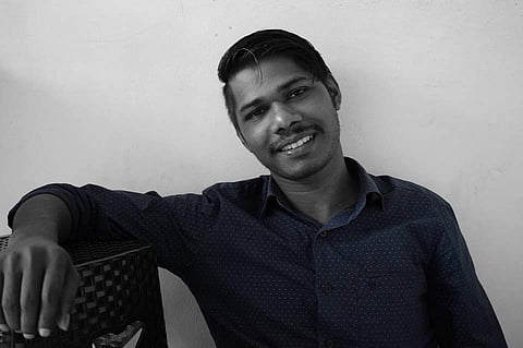 എസ്എഫ്‌ഐക്കാര്‍ വളഞ്ഞിട്ടു തല്ലി; ഇടതു സര്‍ക്കാര്‍ 27 ലക്ഷം തന്നെന്ന ദേശാഭിമാനി വാര്‍ത്ത നുണ: ബിനേഷ് ബാലന്‍
