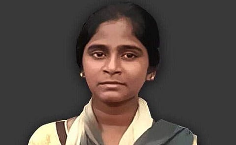 മെഡിക്കല്‍ സീറ്റ് ലഭിച്ചില്ല; നീറ്റിനെതിരെ പോരാടിയ ദളിത് യുവതി ജീവനൊടുക്കി; മൃതദേഹം ഏറ്റെടുക്കാതെ മാതാപിതാക്കളുടെ പ്രതിഷേധം