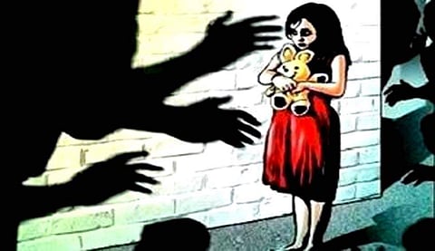 ഏഴുവയസുകാരിയെ പീഡിപ്പിച്ച് കൊലപ്പെടുത്തിയ സംഭവം: എസ് ഐക്കെതിരെ നടപടി