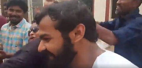 ജിമിക്കി കമ്മല്‍ ഡാന്‍സുമായി പ്രണവ് മോഹന്‍ലാലും; വൈറലാകാന്‍ ഇനിയെന്ത് വേണം