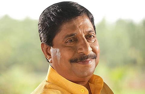 ദിലീപ് ആ മണ്ടത്തരം ചെയ്യില്ല; നിരപരാധിത്വം കാലം തെളിയിക്കുമെന്ന് ശ്രീനിവാസന്‍ 
