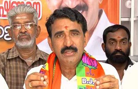 വയല്‍ക്കിളികളുടെ പ്രശ്‌നം പരിഹരിച്ച് ഇങ്ങോട്ടു വന്നാല്‍ മതി; മുഖ്യമന്ത്രിക്കു കേന്ദ്രം അന്ത്യശാസനം നല്‍കിയെന്ന് ബിജെപി