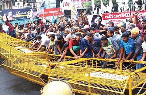 ഹാദിയ കേസിലെ ഹൈക്കോടതി മാര്‍ച്ച്:  എസ്ഡിപിഐ നേതാവ് അറസ്റ്റില്‍