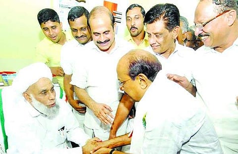 സമസ്ത കുതറുന്നത് ആരുടെ പിടിയില്‍നിന്ന്