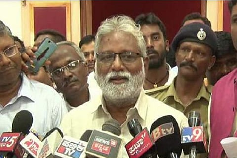 കുമാരസ്വാമി സർക്കാരിന് തിരിച്ചടി; കർണാടകയിലെ ഏക ബി.എസ്.പി മന്ത്രി രാജിവച്ചു 