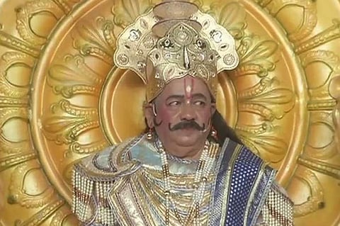 ജനക മഹാരാജാവായി കേന്ദ്രമന്ത്രി ; ഒപ്പം ടിവി സീരിയല്‍ താരങ്ങളും ( വീഡിയോ )