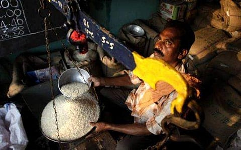 എടിഎം സ്റ്റൈലില്‍ ഇനി റേഷന്‍ കാര്‍ഡ്; വാങ്ങുന്ന ഉത്പന്നങ്ങളുടെ വിവരങ്ങള്‍ ഇനി മൊബൈലില്‍ കാണാം