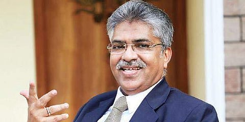 'ഇതൊക്കെ വലിയ പ്രശ്‌നമാണോ?' ആളുകള്‍ പട്ടിണി കിടക്കുമ്പോഴാണ് ശബരിമലയ്ക്ക് വേണ്ടി സമയം കളയുന്നത്: കെമാല്‍പാഷ