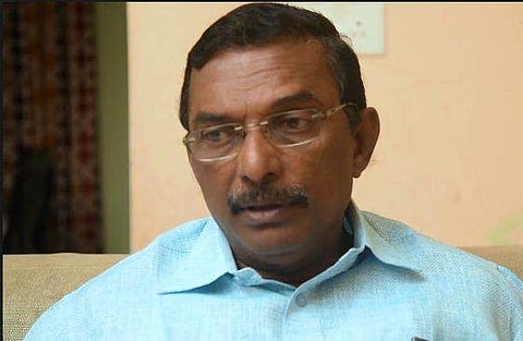 'പഴുത്തിലയാക്കി വീഴ്ത്താന്‍ ചിലര്‍ ശ്രമിച്ചു' ; ആരാണെന്ന് ഇപ്പോള്‍ വെളിപ്പെടുത്തുന്നില്ലെന്ന് എ പദ്മകുമാര്‍