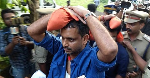 പൊലീസ് മര്‍ദ്ദിച്ചു; ഭക്ഷണം തന്നില്ല; പ്രാഥമിക ആവശ്യങ്ങള്‍ അനുവദിച്ചില്ലെന്ന് കെ സുരേന്ദ്രന്‍; പച്ചക്കളളമെന്ന് പൊലീസ്
