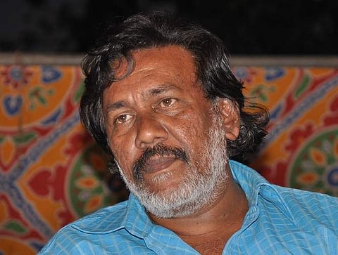 'ശബരിമലയെക്കുറിച്ച് പറഞ്ഞാല്‍ കാലുവെട്ടും' ; കവി കുരീപ്പുഴ ശ്രീകുമാറിന് ഭീഷണി