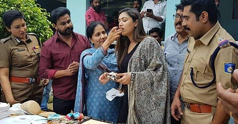 നടന്‍ ദിലീപിനൊപ്പം പിറന്നാള്‍ ആഘോഷിച്ച് മംമ്താ മോഹന്‍ദാസ്