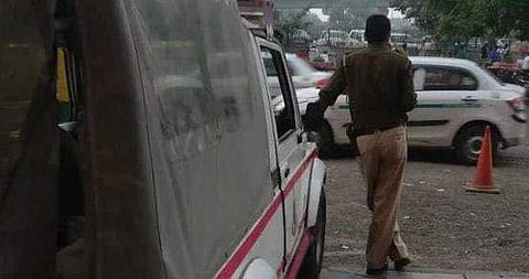 കെട്ടിടത്തിന് മുകളില്‍ നിന്നും വീണ് ടിവി അവതാരക മരിച്ചു