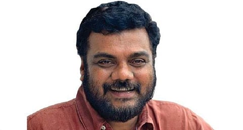 ദളിത് വിരുദ്ധ പരാമർശം; എഴുത്തുകാരൻ സന്തോഷ് ഏച്ചിക്കാനം അറസ്റ്റിൽ