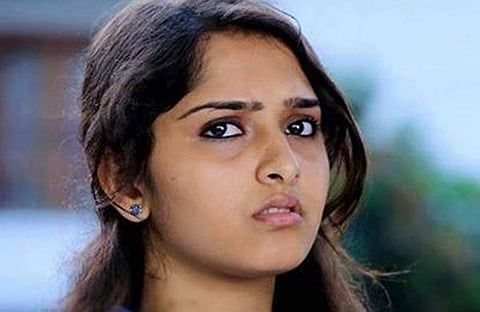 ട്രെയിനില്‍ രാത്രി ആക്രമിക്കപ്പെട്ടത് സനുഷ, സഹയാത്രികര്‍ തിരിഞ്ഞുനോക്കിയില്ലെന്ന് നടി
