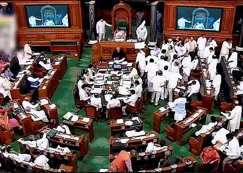 അവിശ്വാസ പ്രമേയം ഇന്നും പരിഗണിച്ചില്ല ; പ്രതിപക്ഷ ബഹളത്തെ തുടര്‍ന്ന് ലോക്‌സഭ ഇന്നത്തേക്ക് പിരിഞ്ഞു
