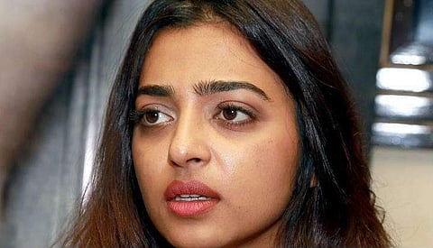 രാധികയുടെ തല്ല് വാങ്ങിയ ആ തെന്നിന്ത്യന്‍ നടന്‍ ആരാണ്? കൂടുതല്‍ വെളിപ്പെടുത്തലുകള്‍ പുറത്ത്