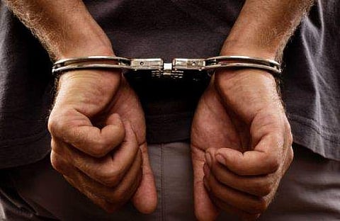 പതിനഞ്ചോളം കുട്ടികളെ പീഡനത്തിനിരയാക്കി ; പീഡനദൃശ്യങ്ങൾ വീഡിയോയിലാക്കി , യുവാവ് അറസ്റ്റിൽ, 200 ഓളം മൊബൈൽ ക്ലിപ്പിങ്ങുകളും പിടിച്ചെടുത്തു