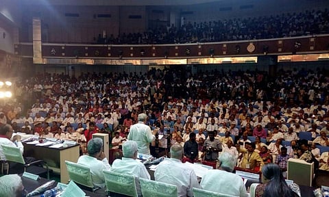 പുതിയ കേന്ദ്രകമ്മിറ്റിയെയും പൊളിറ്റ് ബ്യൂറോയെയും ചൊല്ലി സിപിഎമ്മില്‍ തര്‍ക്കം ; കേന്ദ്രകമ്മിറ്റി അംഗങ്ങളെ കണ്ടെത്താന്‍ വോട്ടെടുപ്പ് വേണമെന്ന് ബംഗാള്‍