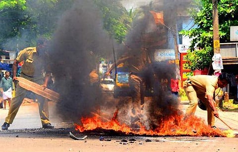 സമൂഹ മാധ്യമ ഹര്‍ത്താല്‍: പ്രതികളുടെ ജാമ്യാപേക്ഷയില്‍ വിധി ഇന്ന്‌