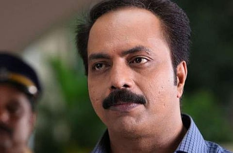 ലോറൻസ് 3 കോടി നൽകി, മലയാളത്തിലേയും തമിഴിലേയും സൂപ്പറുകൾ ഉത്കണ്ഠാകുലർ; പരിഹാസവുമായി ഷമ്മി