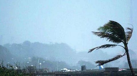 മൂന്നു ജില്ലകളില്‍ ശക്തമായ കാറ്റിനു സാധ്യതയെന്ന് കാലാവസ്ഥാ മുന്നറിയിപ്പ്