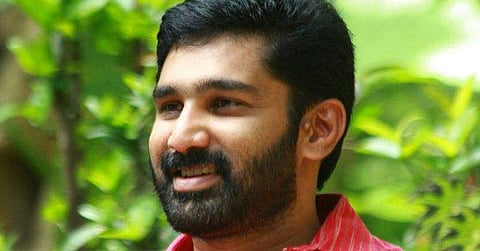 'കയ്യില്‍ക്കിട്ടിയവരെ വെടിവെച്ചുകൊന്നിട്ടല്ല നീതി നടപ്പാക്കേണ്ടത്' ; വിമര്‍ശനവുമായി ബല്‍റാം