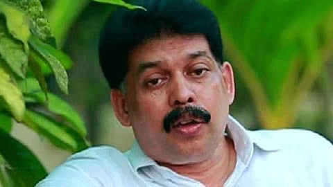 ഉരുള്‍പൊട്ടല്‍: സര്‍വകക്ഷി യോഗത്തില്‍ കാരാട്ട് റസാഖ് എംഎല്‍എയെ കൈയേറ്റം ചെയ്യാന്‍ ശ്രമം