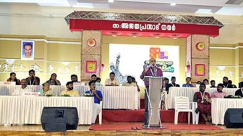 ബിജെപിയുടെ കാവിരക്തം തന്നെയാണ് കോണ്‍ഗ്രസിന്റെ സിരകളിലും; രാജ്യത്ത് അപ്രഖ്യാപിത അടിയന്തരാവസ്ഥ: ശശികുമാര്‍ 