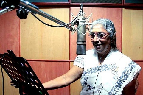 എസ് ജാനകിയെ എന്തിന് കൊന്നു; ഡിജിപി അന്വേഷണത്തിന് ഉത്തരവിട്ടു