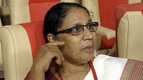 തീയേറ്ററുടമക്കെതിരെ കള്ളക്കേസ്; പൊലീസ് നടപടി അത്ഭുതപ്പെടുത്തുന്നു: വനിത കമ്മീഷന്‍ 