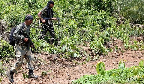 ഏറ്റുമുട്ടല്‍; ചത്തീസ്ഗഢില്‍ എട്ട് മാവോയിസ്റ്റുകളെ വധിച്ചു