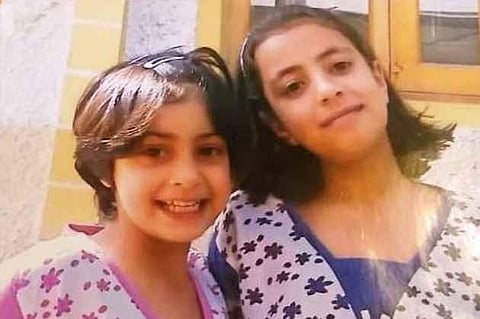 ' അച്ഛനെ വിട്ടയയ്ക്കുമോ? ഞങ്ങള്‍ക്ക് സ്വസ്ഥമായി ഒന്നുറങ്ങണം, സ്‌കൂളില്‍ പോവണം'; പ്രധാനമന്ത്രിക്ക് കശ്മീരില്‍ നിന്നും രണ്ട് പെണ്‍കുട്ടികളുടെ കത്ത്