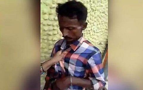 വനിത കംപാര്‍ട്ട്‌മെന്റിന് മുന്നില്‍ നിന്ന് സ്വയംഭോഗം ചെയ്യ്തയാളെ യുവതി ഫേയ്‌സ്ബുക് ലൈവില്‍ കുടുക്കി; തലയ്ക്ക് സ്ഥിരതയില്ലാത്ത ആളാണെന്ന് പൊലീസ്