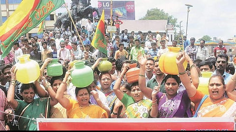 വടക്കന്‍ കര്‍ണാടകയ്ക്ക് സംസ്ഥാന പദവി  :  13 ജില്ലകളില്‍ നാളെ ബന്ദ്