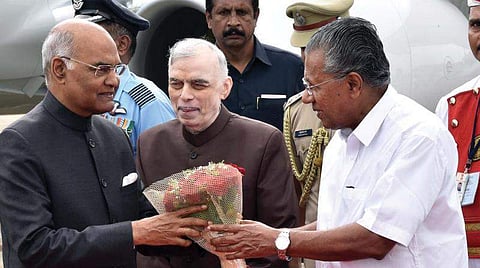 രാഷ്ട്രപതി രാംനാഥ് കോവിന്ദ് തിരുവനന്തപുരത്തെത്തി ; നിയമസഭ വജ്രജൂബിലി ആഘോഷ സമാപനം നാളെ ഉദ്ഘാടനം ചെയ്യും