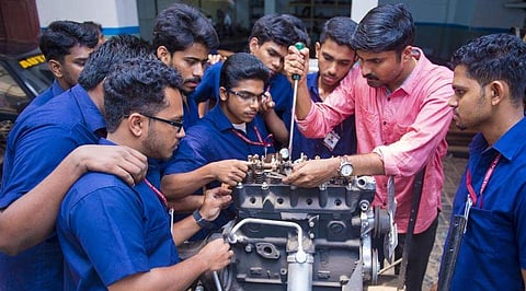 ഇന്ന്‌ നടത്താനിരുന്ന അഖിലേന്ത്യാ ട്രേഡ് ടെസ്റ്റ് മാറ്റിവെച്ചു