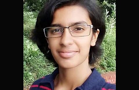 എഞ്ചിനിയറിംഗ് പഠനം തുടരണ്ട; ഐഐടി വിദ്യാര്‍ത്ഥിനി ആത്മഹത്യ ചെയ്തു 