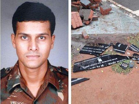 മേജര്‍ സന്ദീപ് ഉണ്ണികൃഷ്ണന്റെ സ്മാരകശില തകര്‍ത്തു; പ്രതിഷേധം ശക്തം, അക്രമികള്‍ക്കെതിരെ ശക്തമായ നടപടി സ്വീകരിക്കണമെന്ന് സൈനികര്‍ 